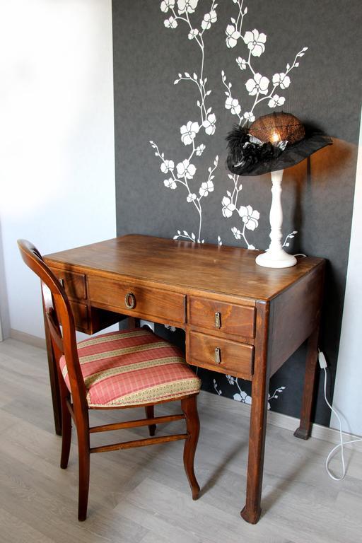 En Bord De Seine Bed and Breakfast Duclair Rum bild