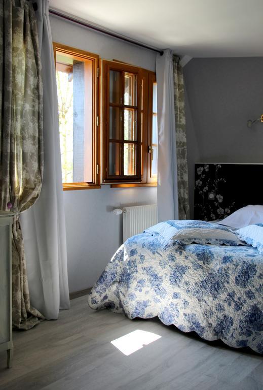 En Bord De Seine Bed and Breakfast Duclair Rum bild