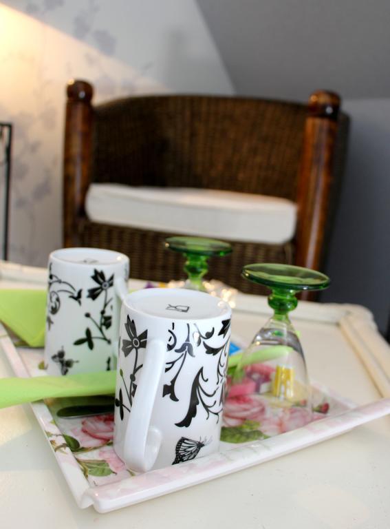 En Bord De Seine Bed and Breakfast Duclair Rum bild